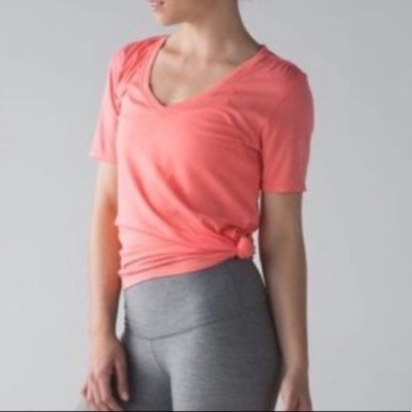 lululemon athletica Tops - Lululemon Side Slit Workout Tee